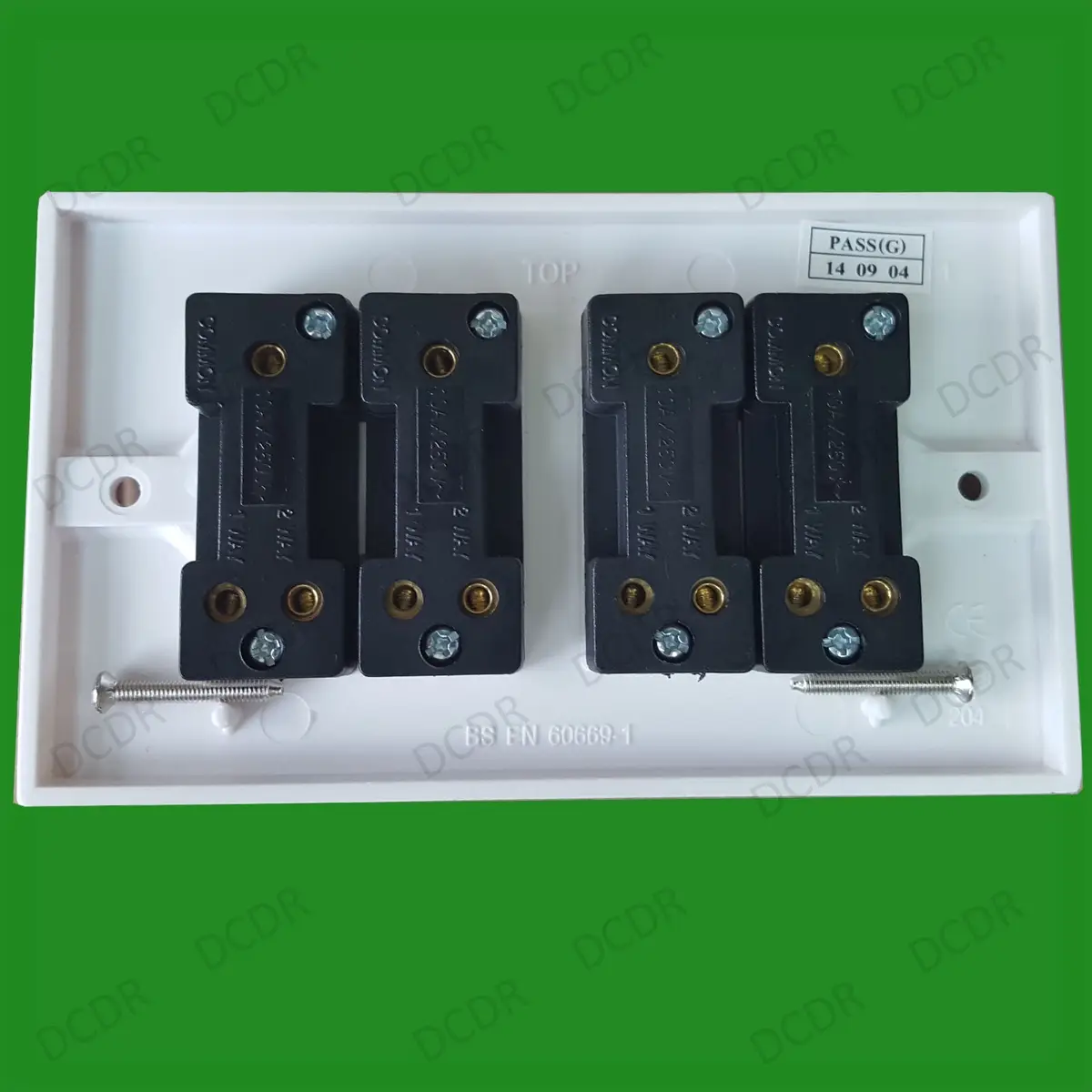 Quad Light Switch 4 Gang, 2 Way, 10AX, BSEN60669-1 White Plastic Square Edge - image 4 | Free standard UK delivery included | Discount Quality Products