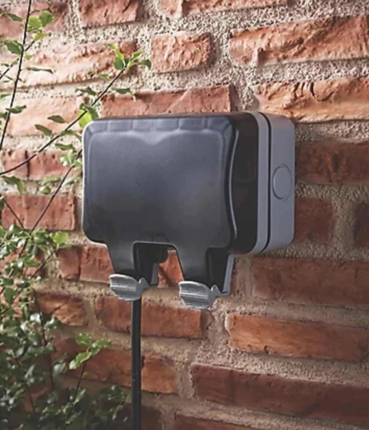 1x 2 Gang UK Mains Switched Outdoor Sealed Weatherproof Double Socket, IP66, 13A - image 7 | Free standard UK delivery included | Discount Quality Products