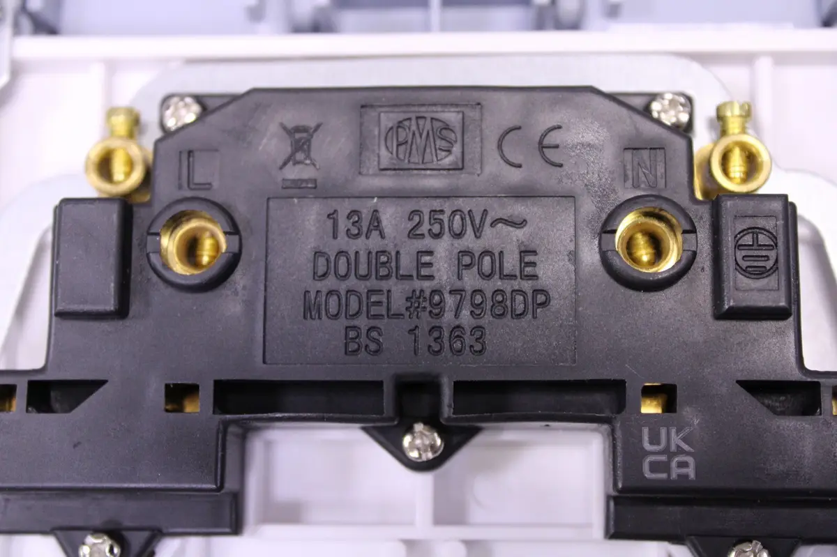 1x 2 Gang UK Mains Switched Outdoor Sealed Weatherproof Double Socket, IP66, 13A - image 10 | Free standard UK delivery included | Discount Quality Products