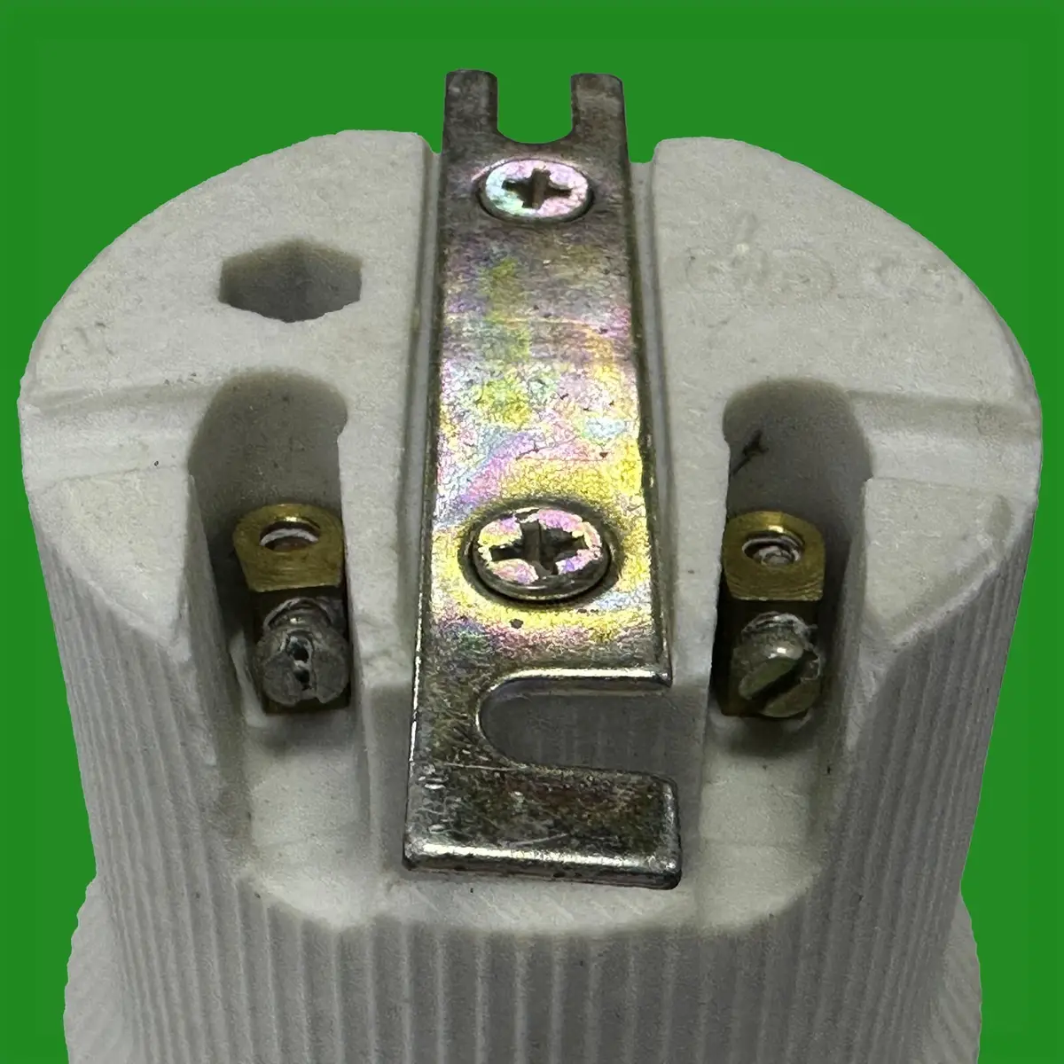 Goliath Edison Screw E40 GES Ceramic Socket Bulb Holder & Bracket for Heat Lamps - image 5 | Free standard UK delivery included | Discount Quality Products