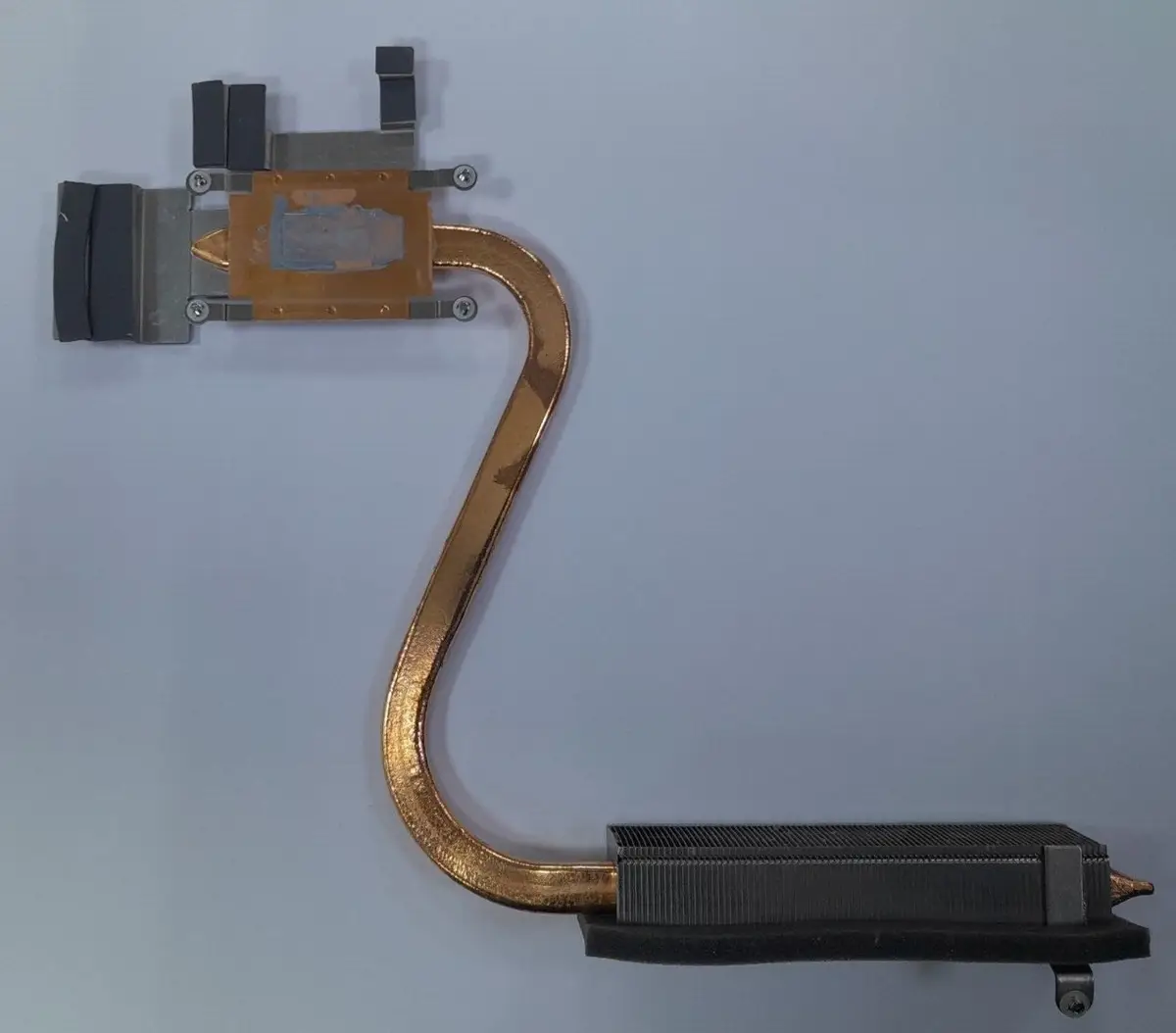 Genuine Lenovo Ideacentre 3 24IAP7 Heatsink CPU Cooler Copper Piping 5H40U93065 - image 2 | Free standard UK delivery included | Discount Quality Products