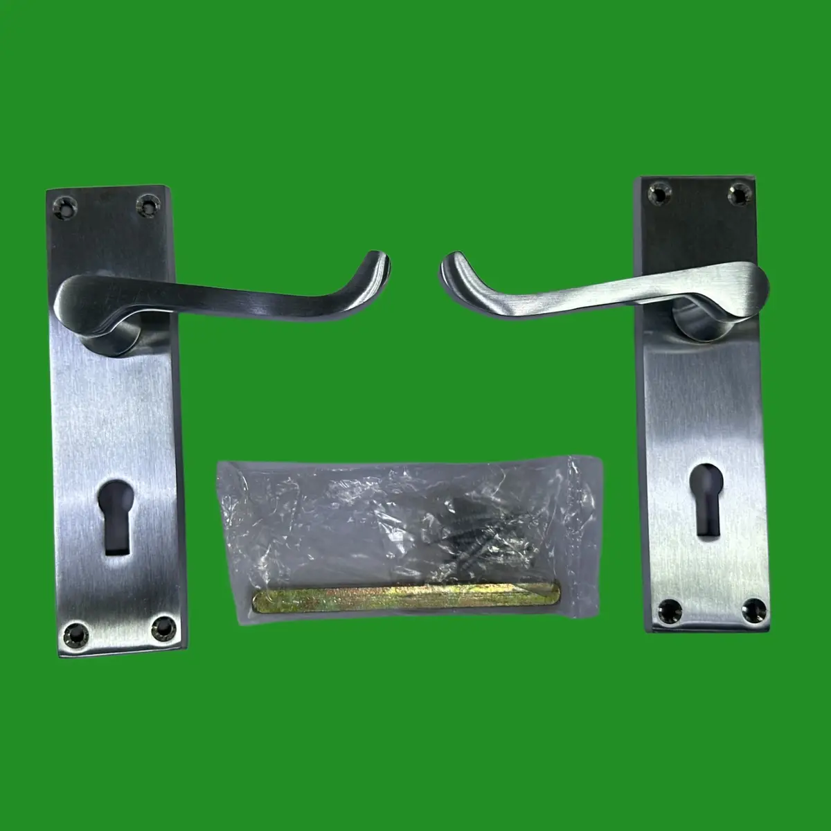 1 Pair Frelan Victorian Scroll Lever Door Handle on Lock Plate Set Satin Chrome - image 4 | Free standard UK delivery included | Discount Quality Products