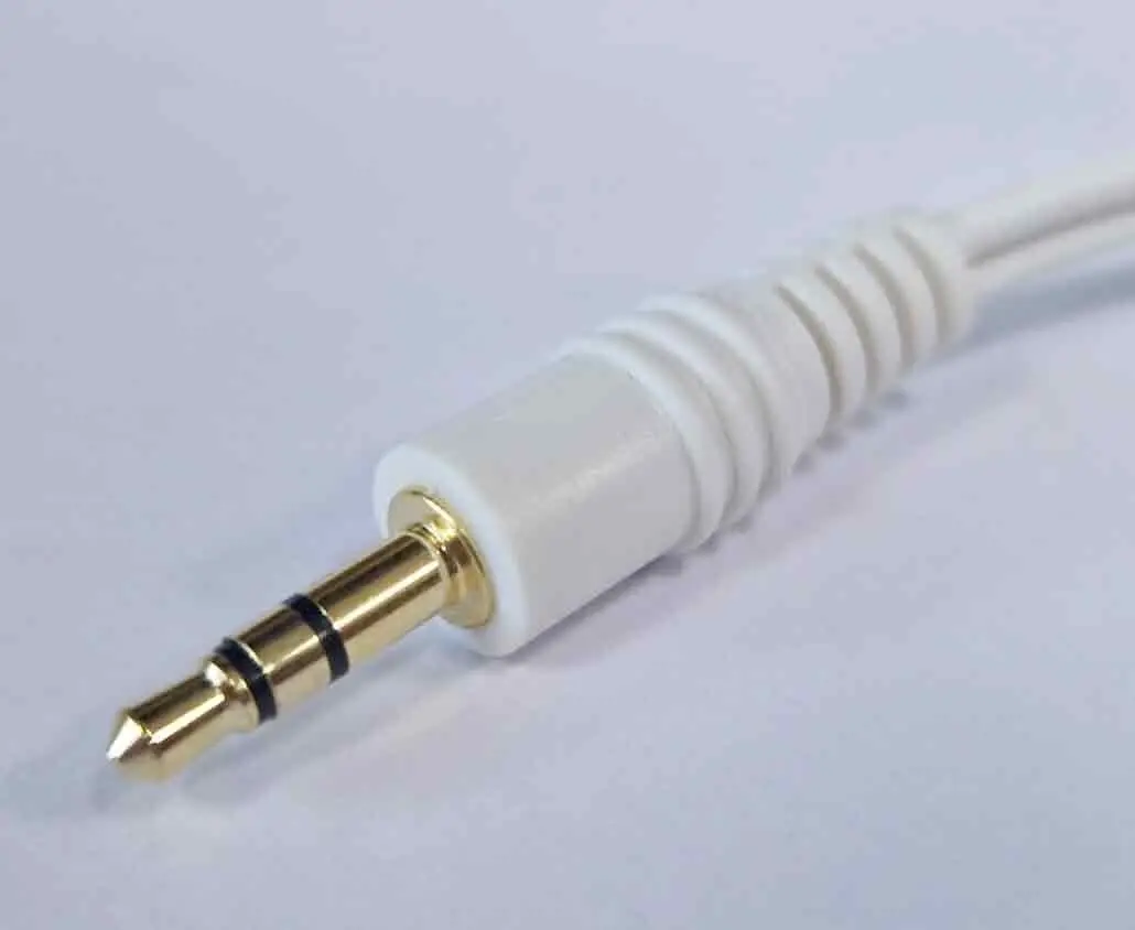 White 5 Metre, 3.5mm Jack Male to Male Stereo Audio Aux Cable Lead for Phone, PC - image 2 | Free standard UK delivery included | Discount Quality Products