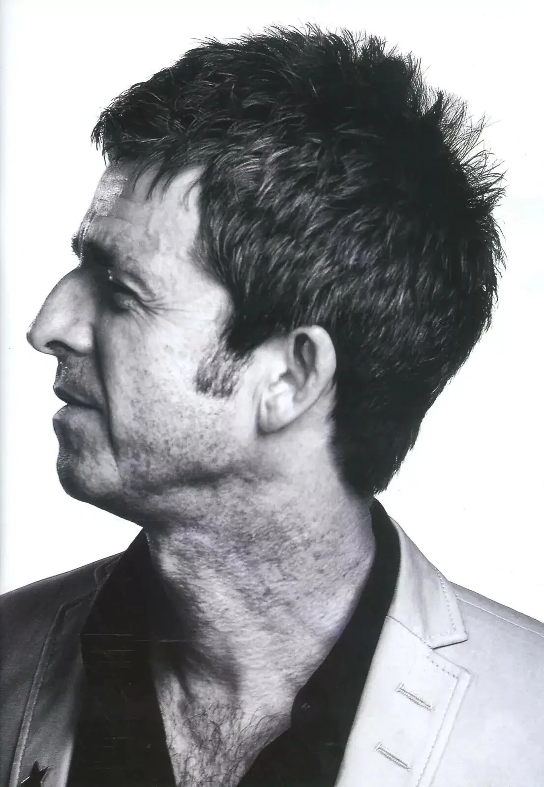 Oasis Whole Story Magazine: In Focus, Liam & Noel Gallagher, Rock Band, Music - image 3 | Free standard UK delivery included | Discount Quality Products
