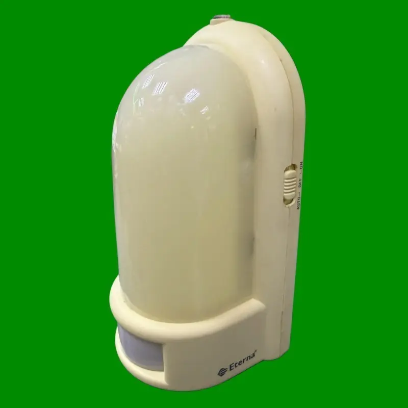 Motion Sensor Night Light Lamp, Automatic, Wall Mounted, Battery / DC Powered
