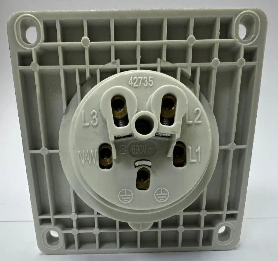 16A 415V IP67 Mennekes 1485 5P 3P+N+E Red Industrial Power Panel Mount Socket - image 3 | Free standard UK delivery included | Discount Quality Products