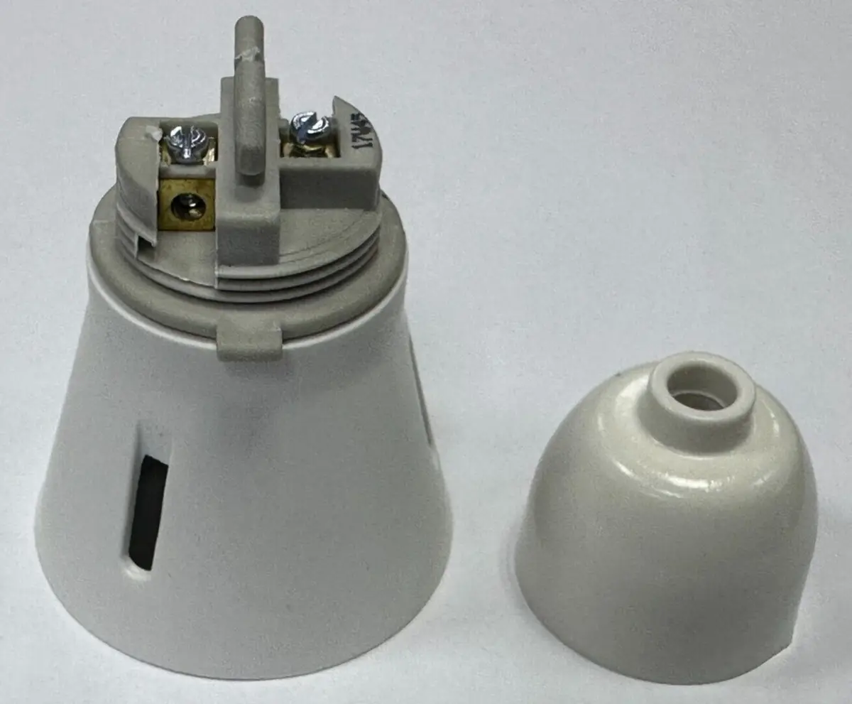 BG White Bayonet BC B22 T2 Socket, Lamp Holder Cord Grip, HO Skirt Light Pendant - image 4 | Free standard UK delivery included | Discount Quality Products