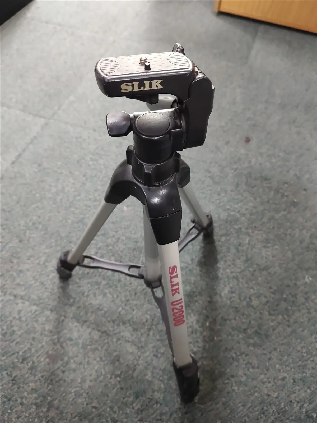 4 Stage Aluminium Tripod Adjustable Foldable Stand, Photography, Camera, Video - image 4 | Free standard UK delivery included | Discount Quality Products