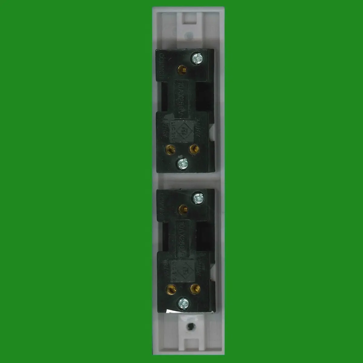 4x 2 Way 2 Gang White Plastic Architrave Horizontal Wall Light Switch 10A - image 3 | Free standard UK delivery included | Discount Quality Products