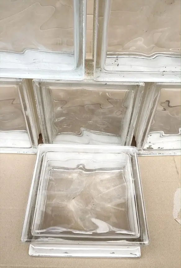 5x Used Wavy Glass Brick/Block Architectural Privacy Wall Square, 190x 190x 80mm - image 2 | Free standard UK delivery included | Discount Quality Products