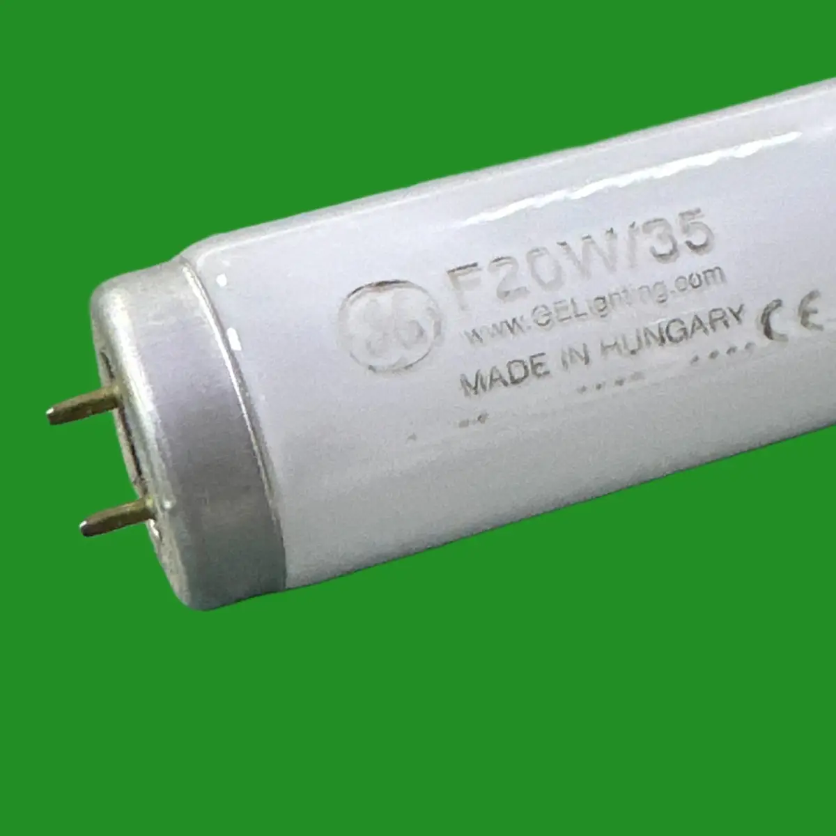 1x 20W T12 GE Fluorescent Tube Strip Light 3500K G13 590mm 605mm x 38mm 2ft - image 2 | Free standard UK delivery included | Discount Quality Products