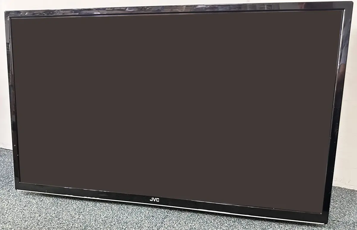 JVC LT-32C695(A) 32" LED Smart HD &amp; DVD Player, Faulty for Spares or Repair