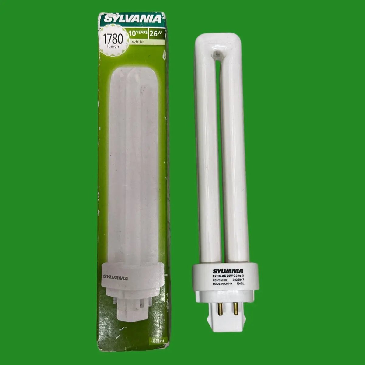 1x 26W Sylvania Dimmable G24q-3, 4 pin, 3500K 835 Low Energy CFL Light Bulb Lamp