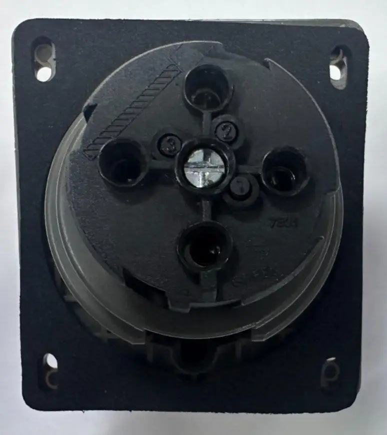 32A 415V IP67 Legrand Hypra 3P +T Red Industrial Power Panel Socket - image 3 | Free standard UK delivery included | Discount Quality Products