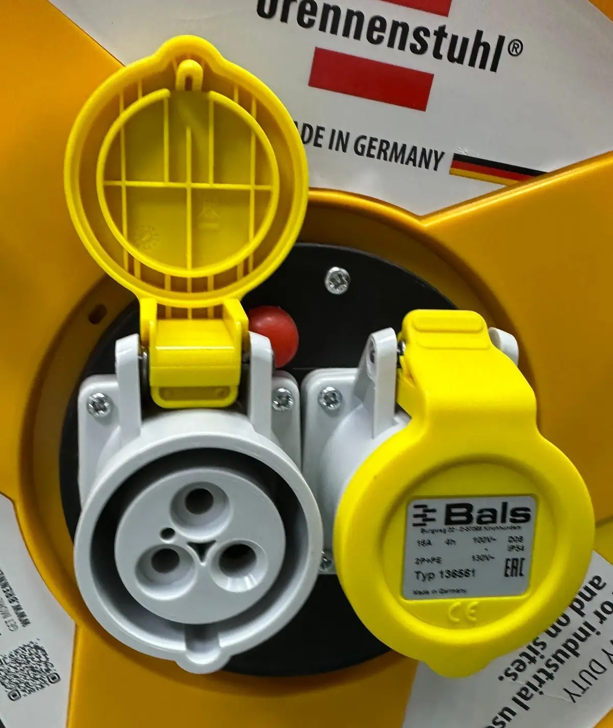 50m 2 CEE Sockets 16A 110V Brennenstuhl Garant Cable Reel IP44 Extension Lead - image 4 | Free standard UK delivery included | Discount Quality Products