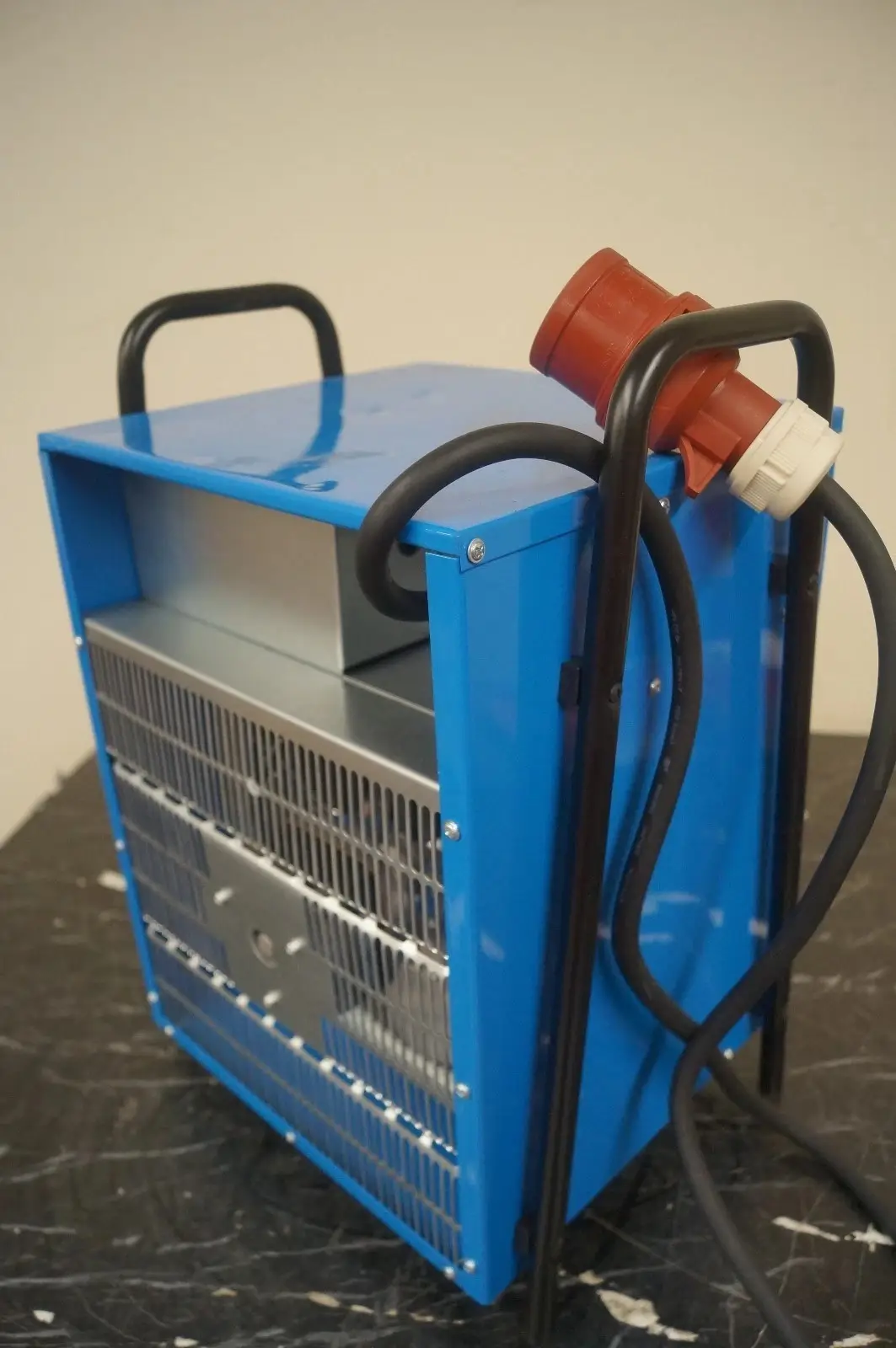 9kW Broughton Electric Fan Heater Commercial Industrial Space IFH9/FF12 400V 16A - image 2 | Free standard UK delivery included | Discount Quality Products