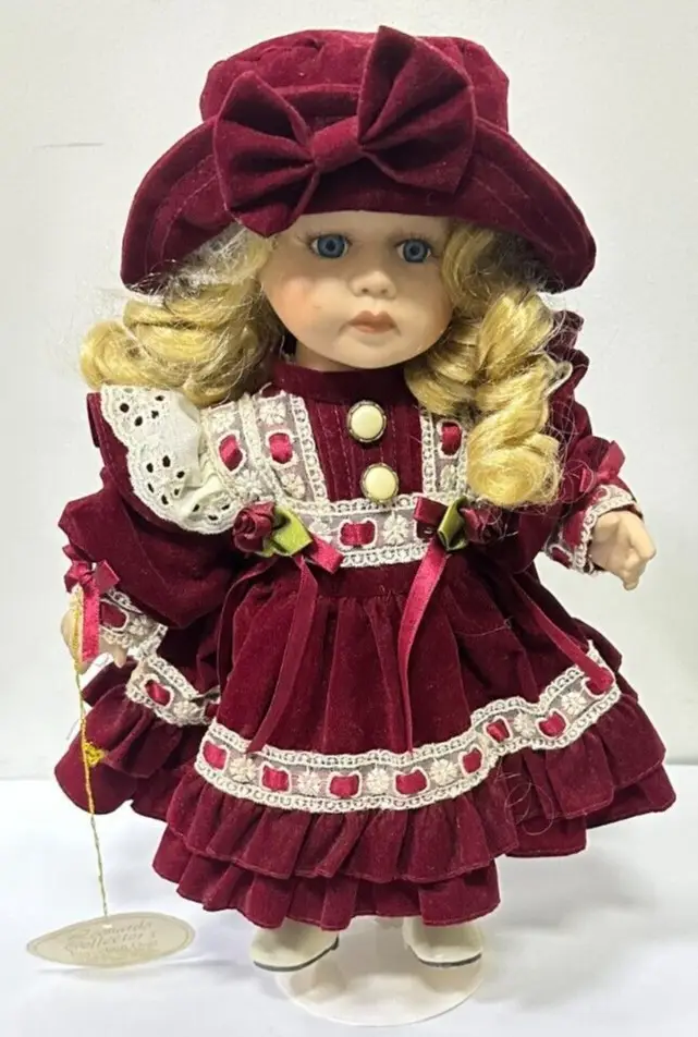 Vintage Leonardo Collectors Porcelain Doll Chloe with Stand 33cm (13")