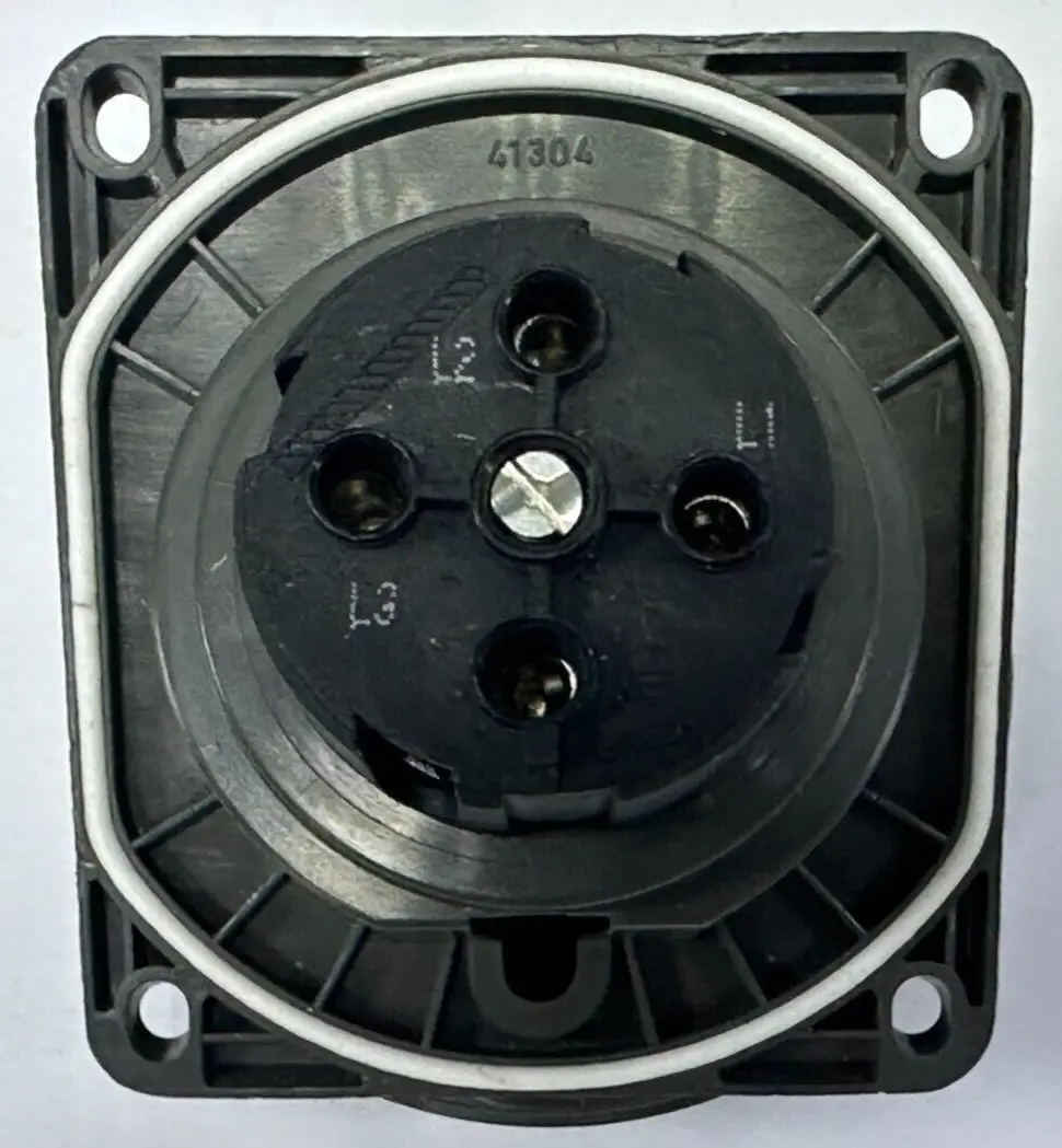 32A 415V IP67 Legrand 52927 Hypra 4P 3P +E Red Industrial Power Panel Socket - image 3 | Free standard UK delivery included | Discount Quality Products