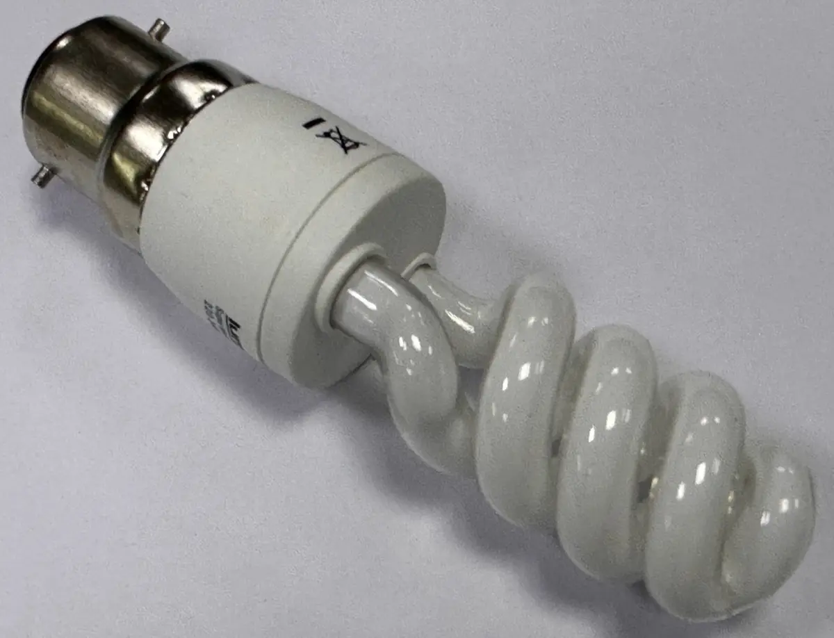 1x 7W (=40W) Lumineux CFL Spiral 3500K Low Energy Light Bulbs Bayonet BC B22 - image 3 | Free standard UK delivery included | Discount Quality Products