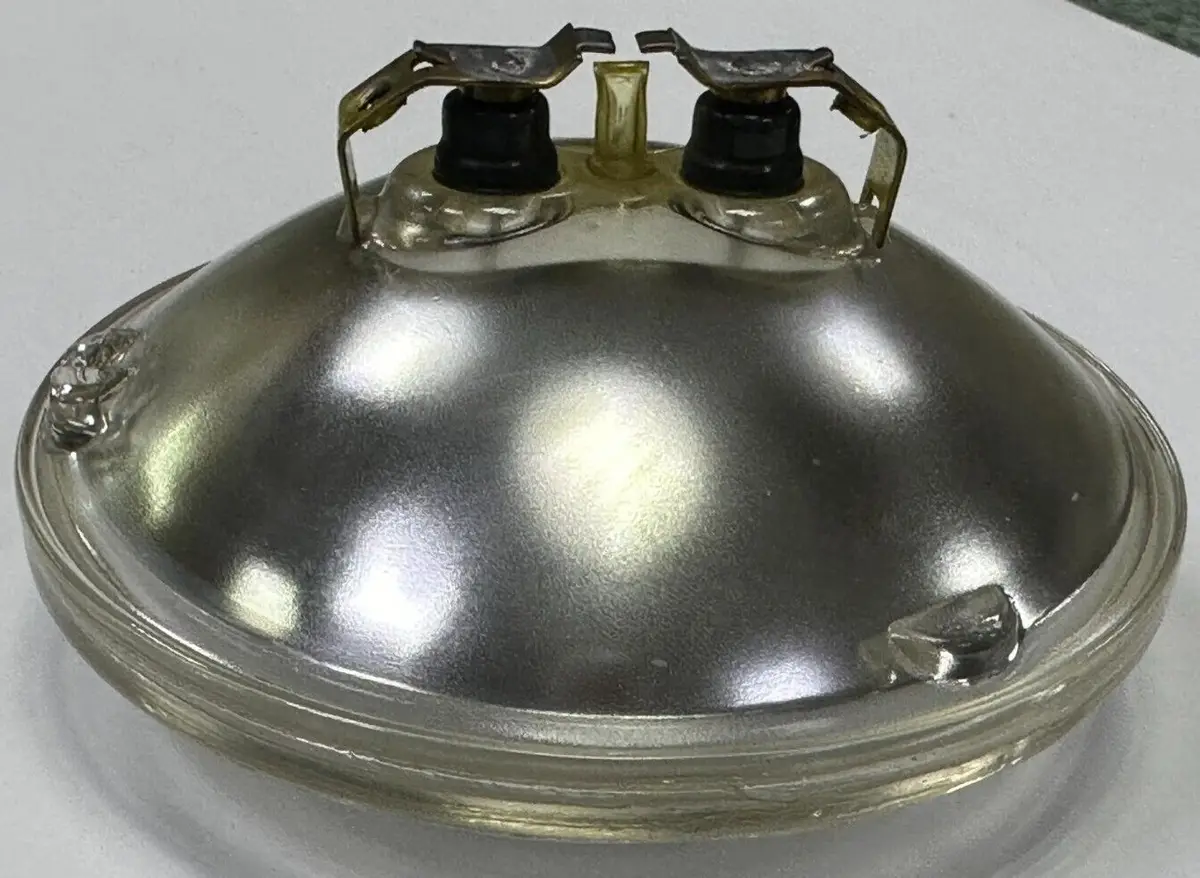 GE 4346 Par36 Sealed Beam Headlamp Light Bulb 5.3V Classic Car Vintage Bulb Lamp - image 9 | Free standard UK delivery included | Discount Quality Products