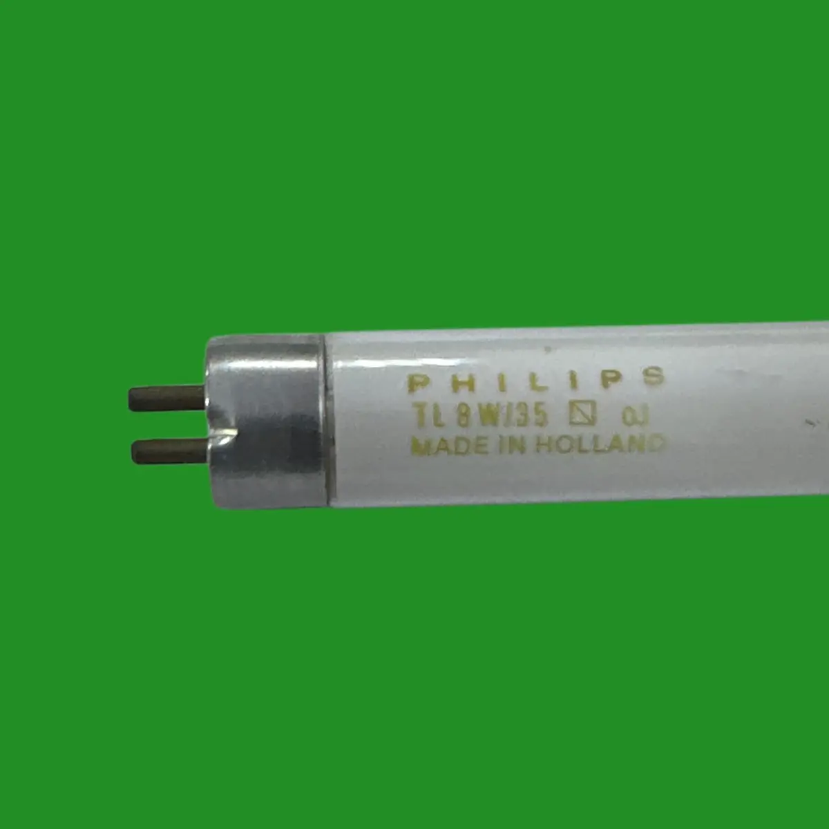 8W Philips T5 12" 300mm Fluorescent Tube Strip Light Bulbs, 835, 3500K White, G5 - image 2 | Free standard UK delivery included | Discount Quality Products