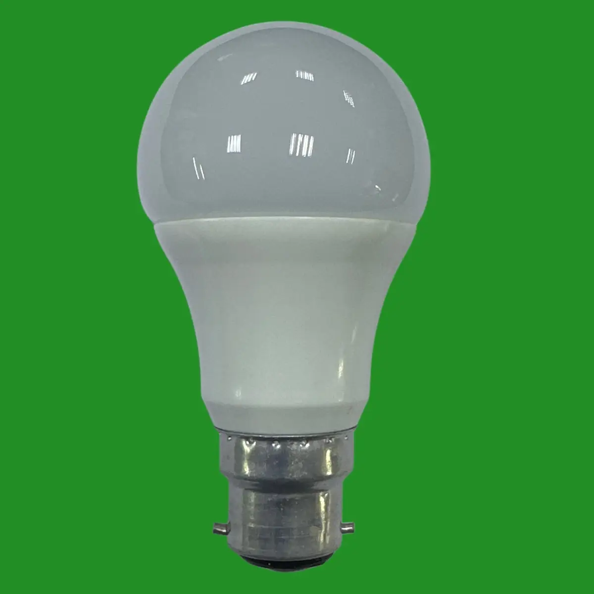 5W =40W Electrek Frosted LED GLS Light Bulbs Bayonet Cap BC B22 Warm White 3000K - image 2 | Free standard UK delivery included | Discount Quality Products
