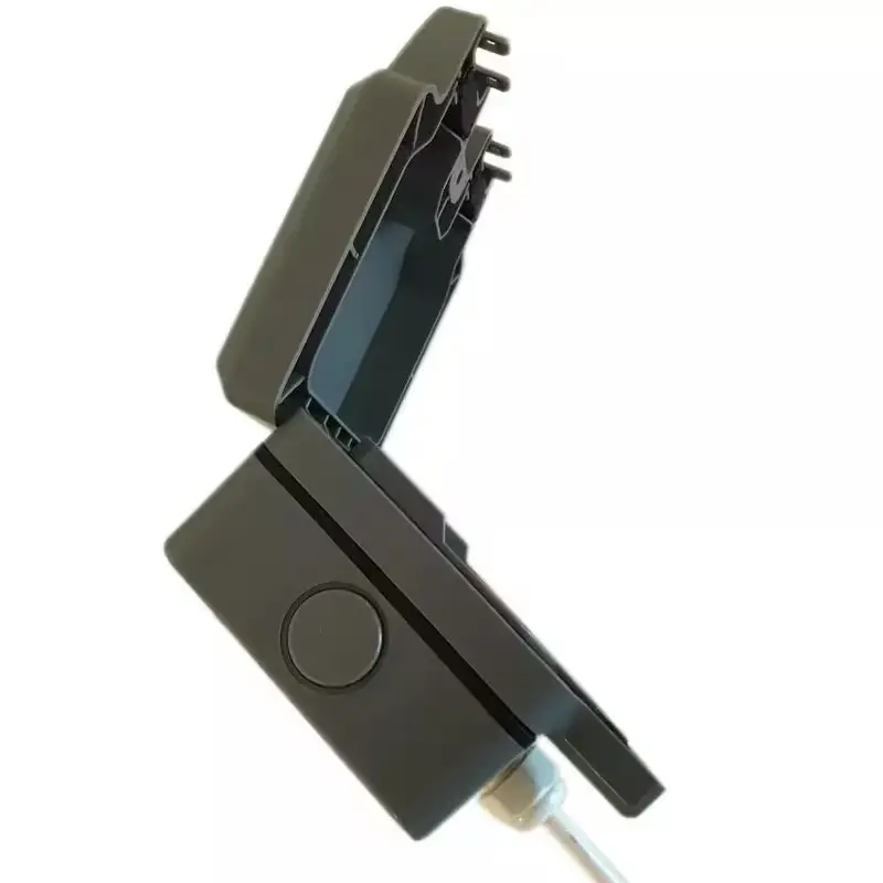 2 Gang Switched  1m Extension Lead, Outdoor IP66 Weatherproof Socket Box, 13A - image 3 | Free standard UK delivery included | Discount Quality Products