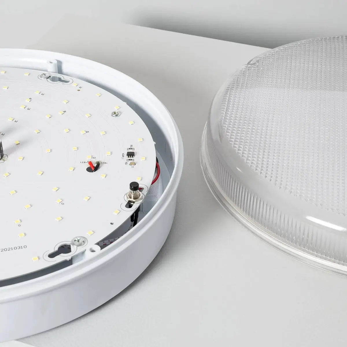 24W LED Round Hublot Outdoor LED Bulkhead 3 hour Non Maintained  Emergency Light - image 5 | Free standard UK delivery included | Discount Quality Products