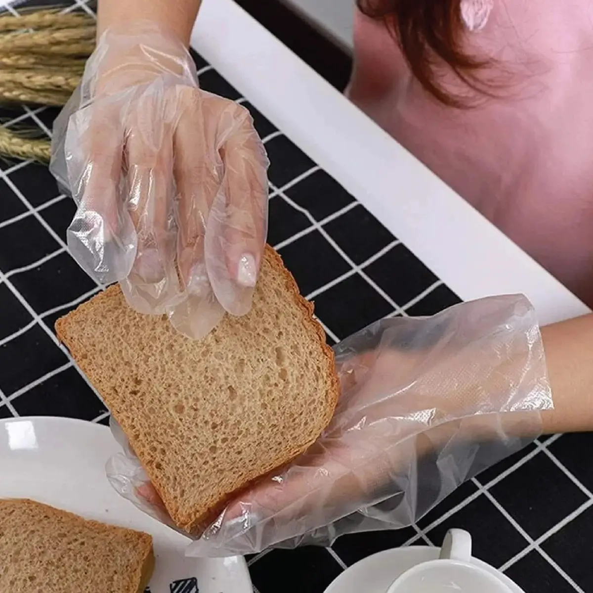 100 Disposable Plastic Polythene PE Gloves Clear One Size Kitchen Cleaning DIY - image 3 | Free standard UK delivery included | Discount Quality Products