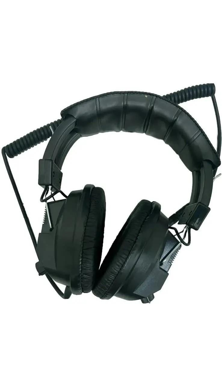 1x Camvis CAV203C Headphones, 3.5mm Jack with 6.3mm Adaptor, Stereo/Mono, Black - image 2 | Free standard UK delivery included | Discount Quality Products