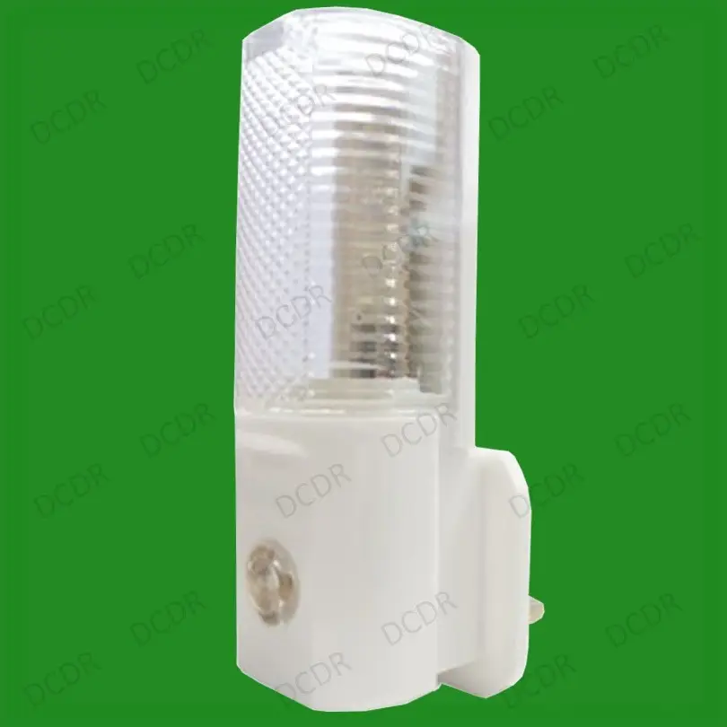 1x Automatic Dusk Dawn Sensor Plug In LED Night Light Hallway Child Room Nursery