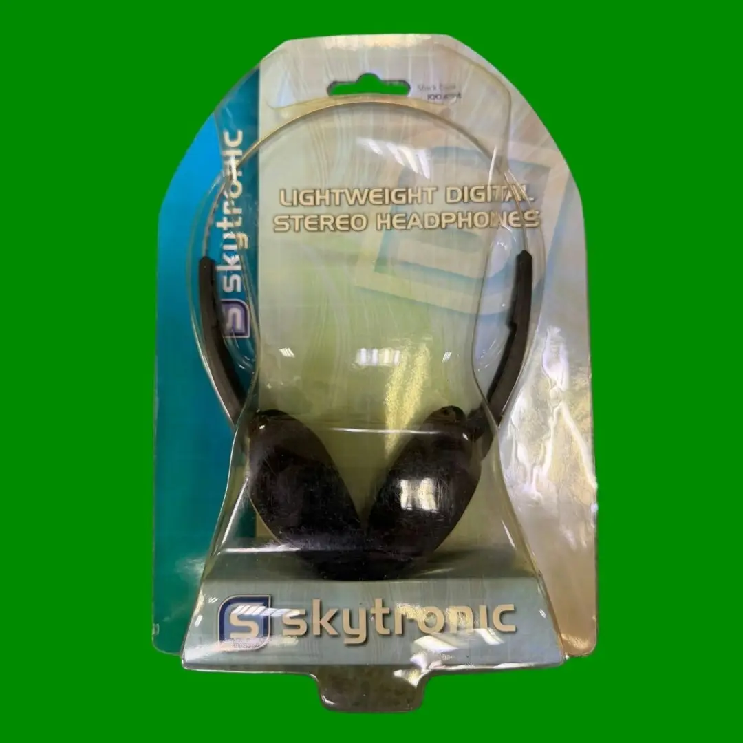 1x Skytronic Lightweight Wired Retro Style Digital Stereo Headphones 3.5mm Jack - image 5 | Free standard UK delivery included | Discount Quality Products