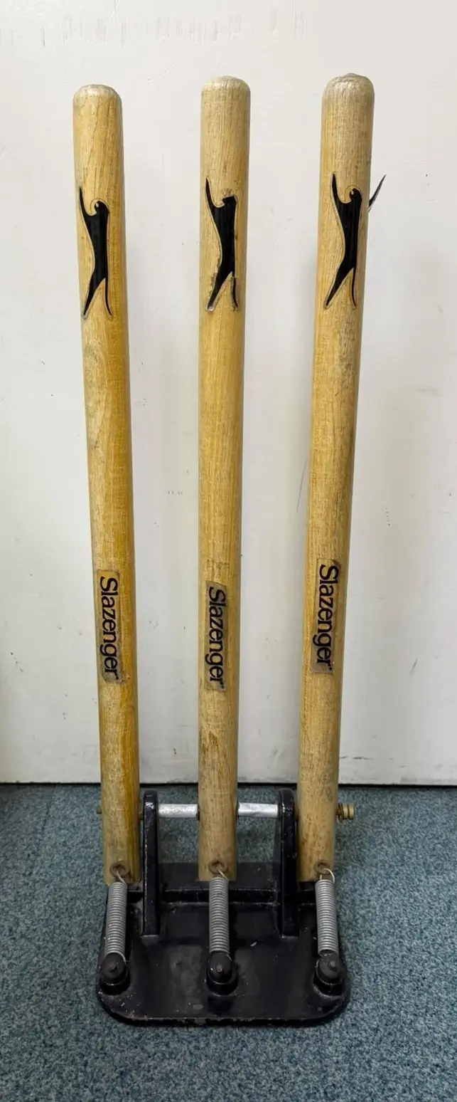 Slazenger Spring Return Cricket Stumps Wooden Wicket Heavy Metal Base Training - image 3 | Free standard UK delivery included | Discount Quality Products