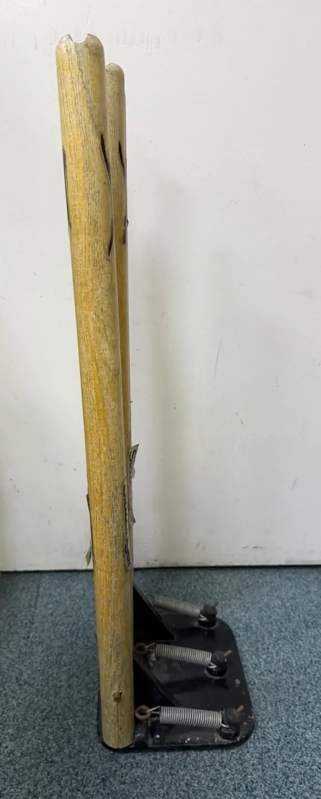 Slazenger Spring Return Cricket Stumps Wooden Wicket Heavy Metal Base Training - image 2 | Free standard UK delivery included | Discount Quality Products