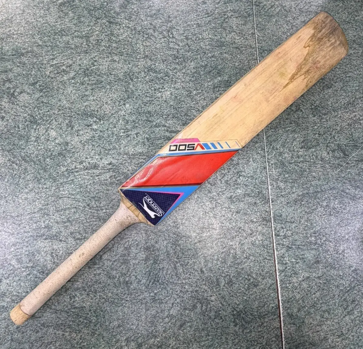 Slazenger V500 V Series Wooden Cricket Bat 79cm Practice Training Match Sports - image 2 | Free standard UK delivery included | Discount Quality Products